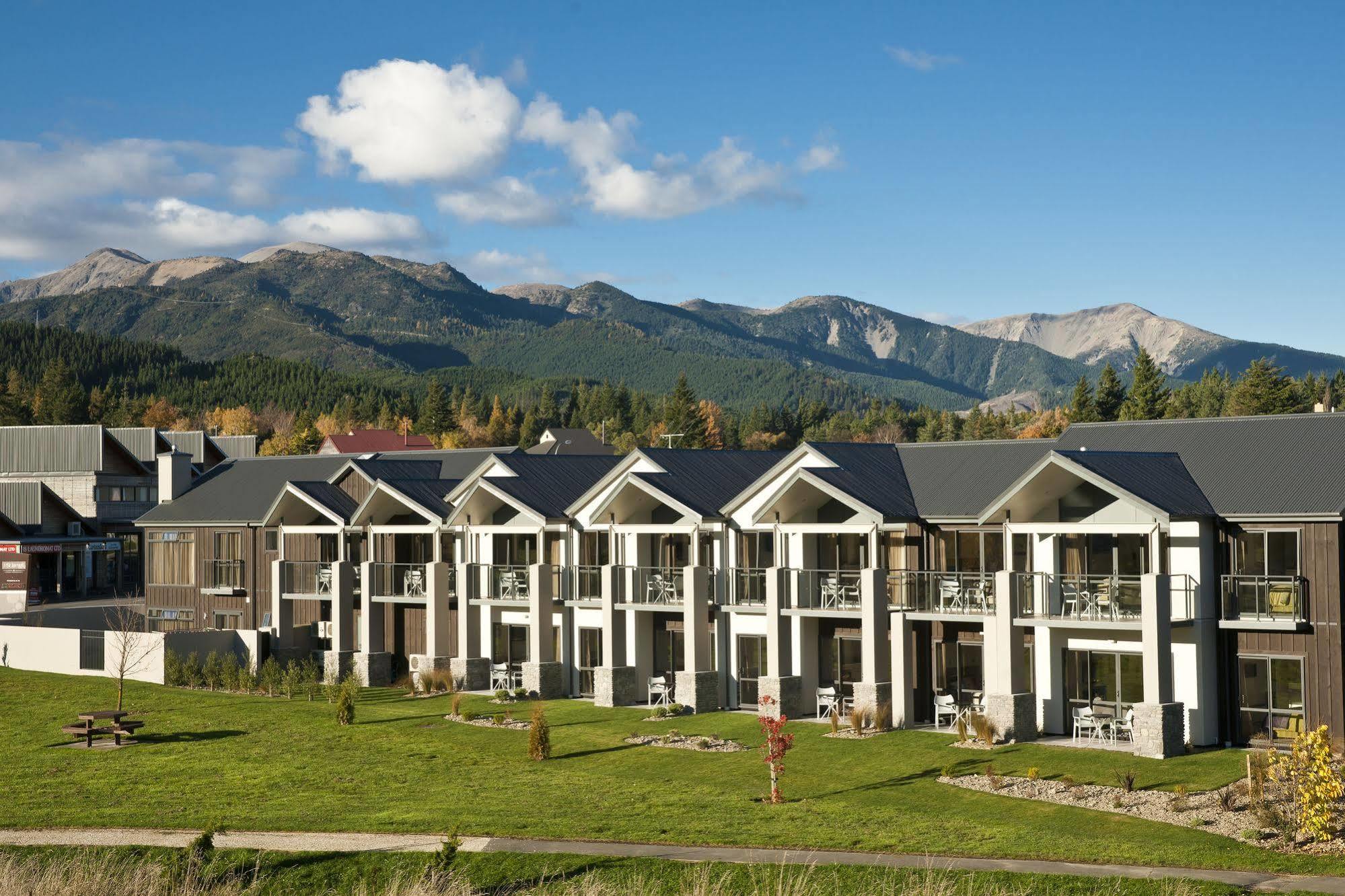 The St James Premium Accommodation Hanmer Springs Eksteriør billede